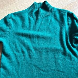 J.crew Cashmere funnel neck sweater Size Small